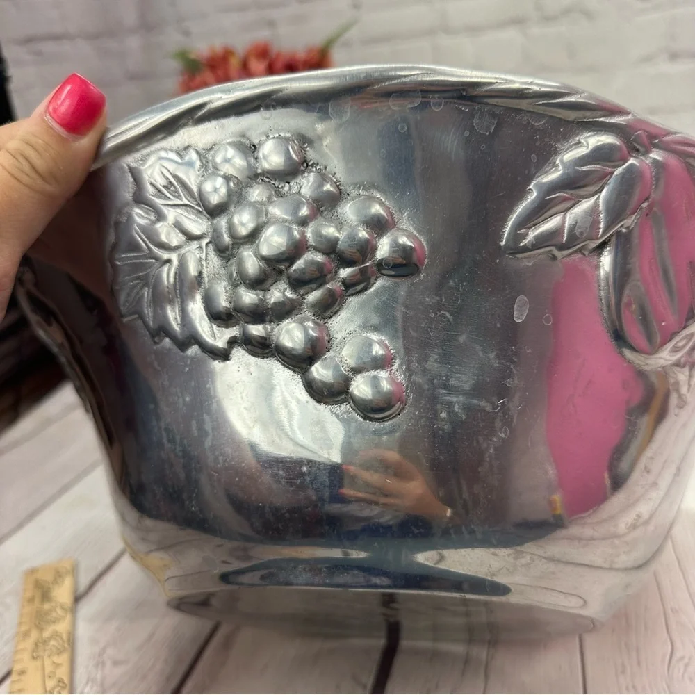 noble excellence napa valley large Embossed grapes fruit Metal serving Bowl